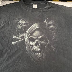 Vintage black and grey grim reaper skull t-shirt
